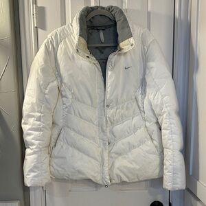 Women's White Puffer Jacket Nike  XL
